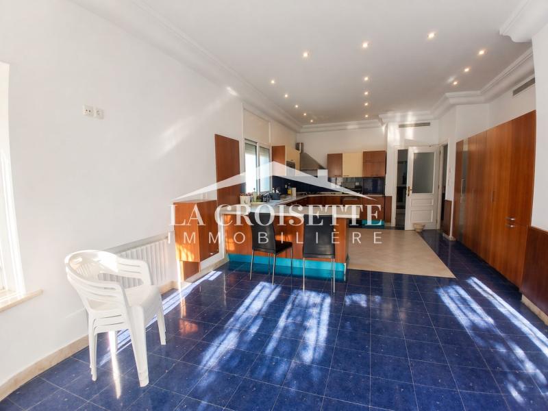 Villa de maitre S+7 aux Berges du Lac 2